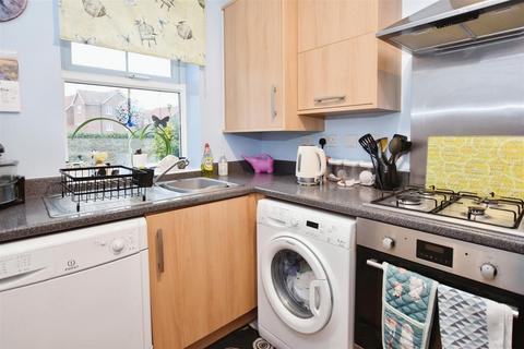 2 bedroom terraced house for sale, Cheltenham Court, Bourne