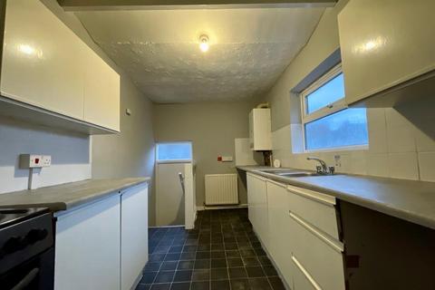 2 bedroom flat to rent, Saltwell Place, Gateshead NE8