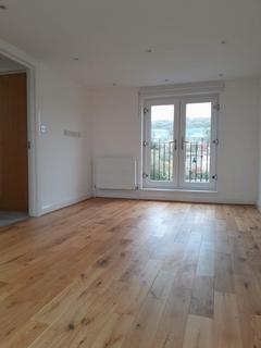 1 bedroom semi-detached house to rent, Drysdale Avenue, London E4