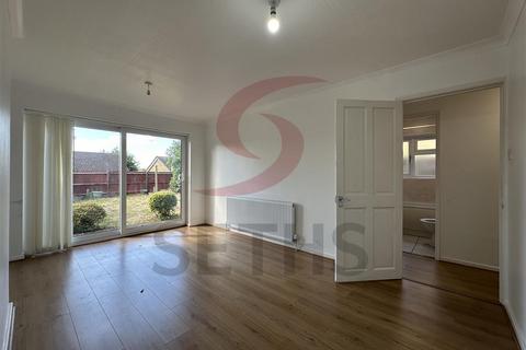 2 bedroom semi-detached bungalow to rent, Kincaple Road, Leicester LE4