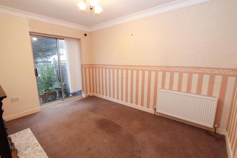 11 Lodge Road, Wallington, SM6 0TZ