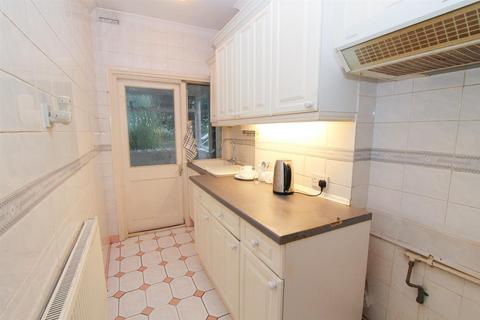 11 Lodge Road, Wallington, SM6 0TZ