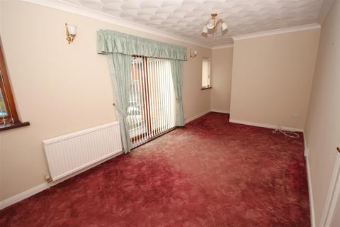 2 bedroom maisonette for sale, Tyn-Y-Pwll Road, Cardiff