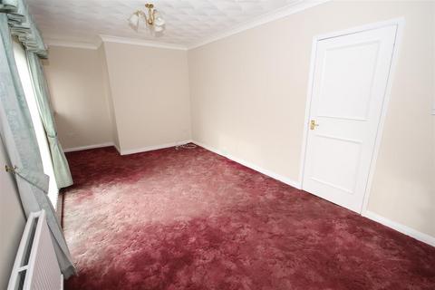 2 bedroom maisonette for sale, Tyn-Y-Pwll Road, Cardiff