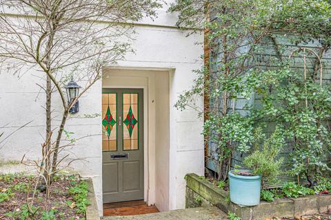 Shurdington Road, Leckhampton, Cheltenham, Gloucestershire, GL53