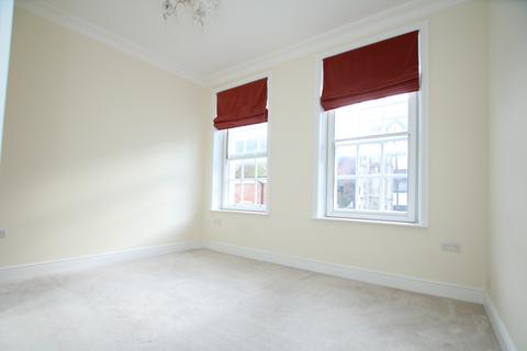 2 bedroom flat for sale, High Street, Winchester