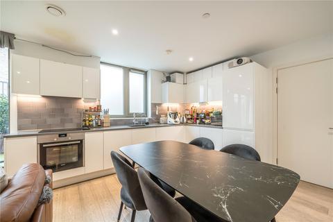 4 bedroom apartment to rent, Schooner Road, London E16