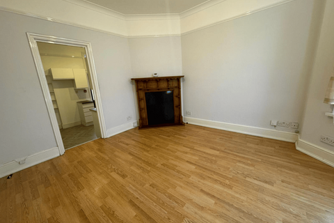 1 bedroom maisonette to rent, Thornton Heath CR7