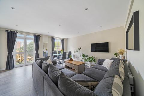 2 bedroom flat for sale, Asturias Way, Ocean Village, Southampton, Hampshire, SO14