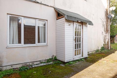 1 bedroom flat for sale, Howard Road, Shirley, Southampton, Hampshire, SO15