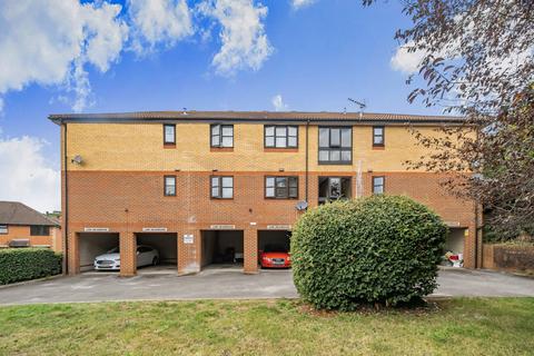 1 bedroom flat for sale, Bracklesham Close, Sholing, Southampton, Hampshire, SO19