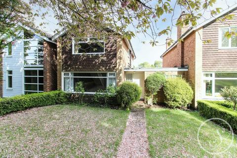 3 bedroom semi-detached house to rent, Shadwell Lane, Shadwell, Leeds