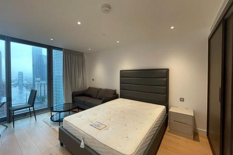 Studio to rent, Landmark Pinnacle, London E14