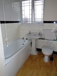 2 bedroom house share to rent, Weoley Court, Birmingham B29