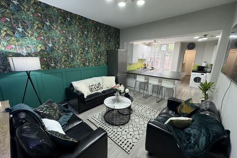8 bedroom house to rent, Birmingham B29