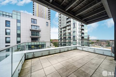 2 bedroom apartment to rent, Devan Grove London N4