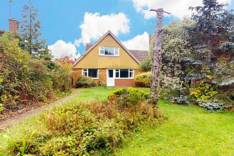 4 bedroom detached house for sale, Whiteshott, KINGSWOOD, Basildon, SS16