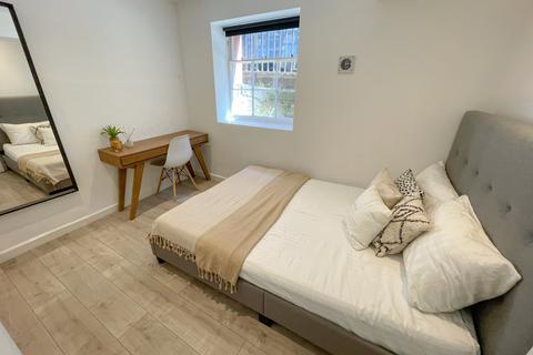 3 bedroom flat to rent, Colquitt Street, L1 4DE,