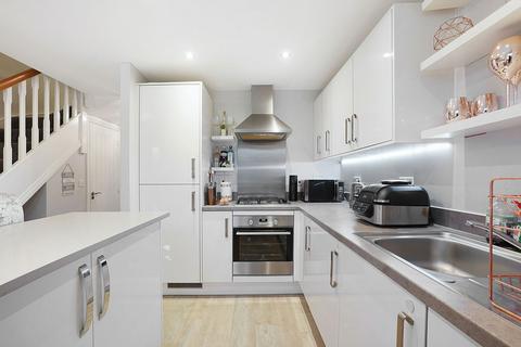 11 Dobson Close, Leybourne, West Malling, ME19 5SQ