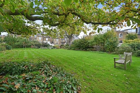 4 bedroom terraced house to rent, Dunsany Road, Brook Green, W14