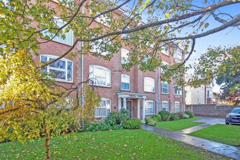 2 bedroom flat for sale, Shelley Road, Worthing, BN11