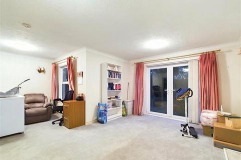 2 bedroom flat for sale, Shelley Road, Worthing, BN11