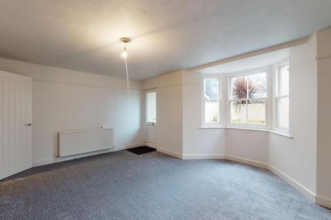 1 bedroom flat to rent, Central Parade, Herne Bay, CT6