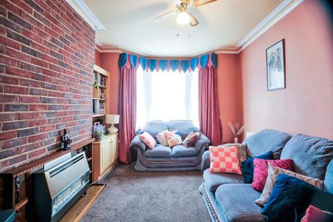 3 bedroom terraced house for sale, Whitehorse Road, Croydon CR0