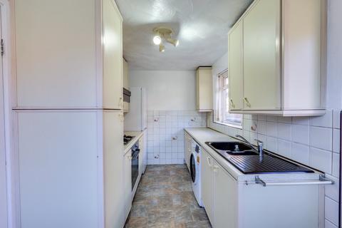 25 Abbeydale Oval, Leeds, LS5 3RF