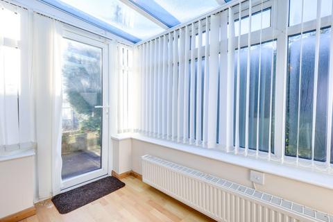 25 Abbeydale Oval, Leeds, LS5 3RF