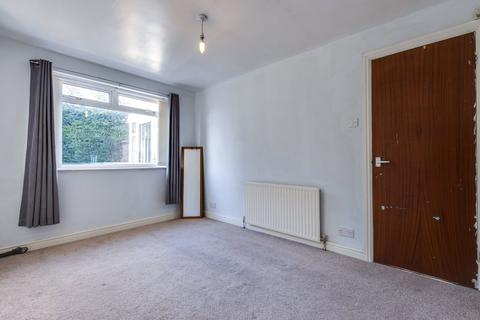 25 Abbeydale Oval, Leeds, LS5 3RF
