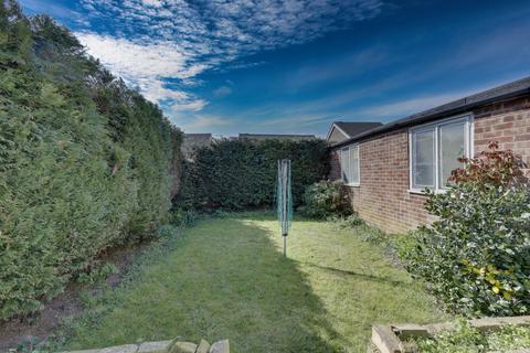 25 Abbeydale Oval, Leeds, LS5 3RF