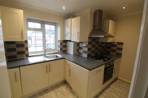 2 bedroom maisonette to rent, Ruislip, HA4