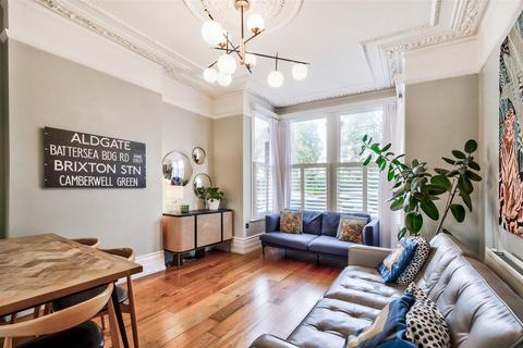97 New Wanstead, London, E11 2SA