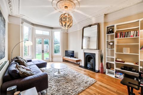 97 New Wanstead, London, E11 2SA