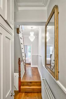 97 New Wanstead, London, E11 2SA