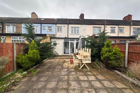 3 bedroom house for sale, Sandford Road, London E6