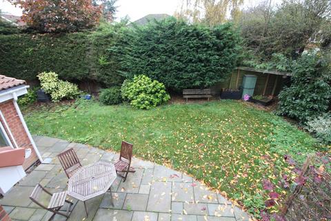 48 Burnham Drive, Whetstone, Leicester, LE8 6HY