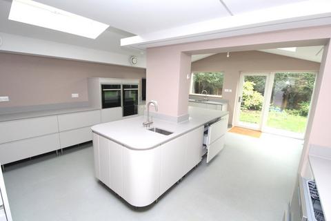 48 Burnham Drive, Whetstone, Leicester, LE8 6HY