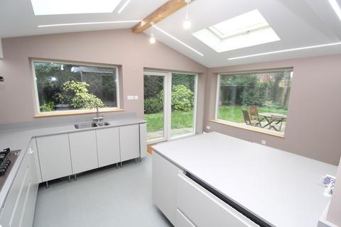 48 Burnham Drive, Whetstone, Leicester, LE8 6HY