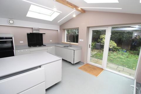 48 Burnham Drive, Whetstone, Leicester, LE8 6HY