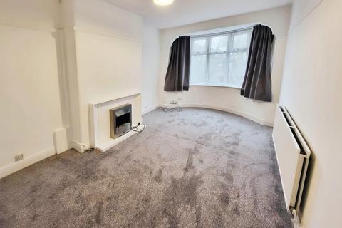 3 bedroom semi-detached house to rent, Lomond Avenue, Stretford, Manchester, M32