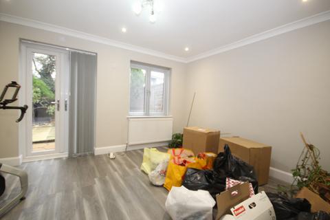 2 bedroom end of terrace house to rent, Harwood Close, Wembley, Middlesex HA0