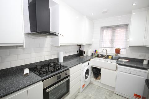 2 bedroom end of terrace house to rent, Harwood Close, Wembley, Middlesex HA0