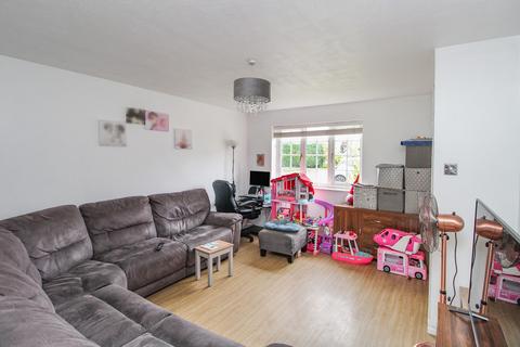 3 bedroom end of terrace house for sale, Heathfield, Crawley, West Sussex. RH10 3UP