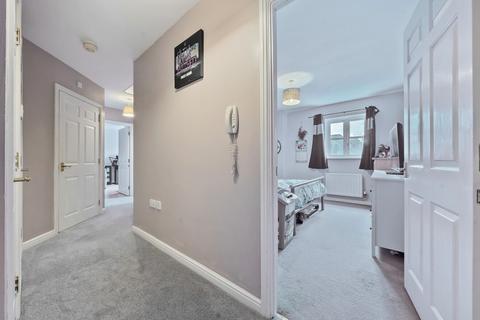 1 bedroom apartment for sale, Talfourd Way, Redhill, Surrey