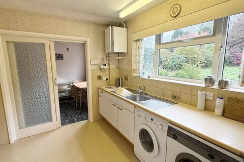 28 Jervis Crescent, Sutton Coldfield, B74 4PW