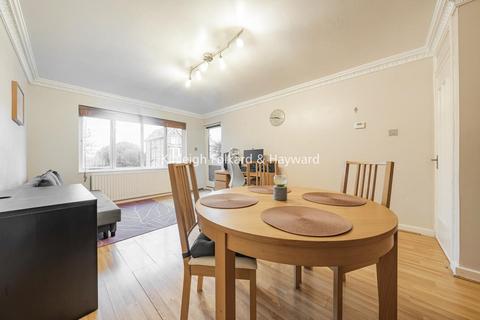 2 bedroom flat for sale, Widmore Road, Bomley