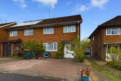 3 bedroom property for sale, Rhodes Way, Crawley RH10