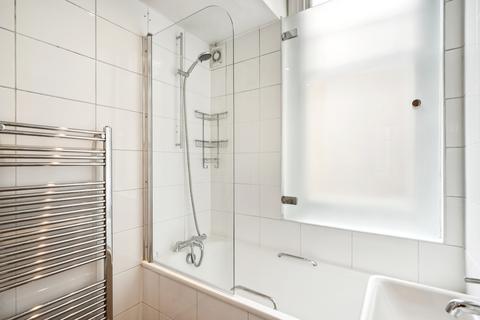 1 bedroom flat to rent, Courtfield Road, South Kensington, London